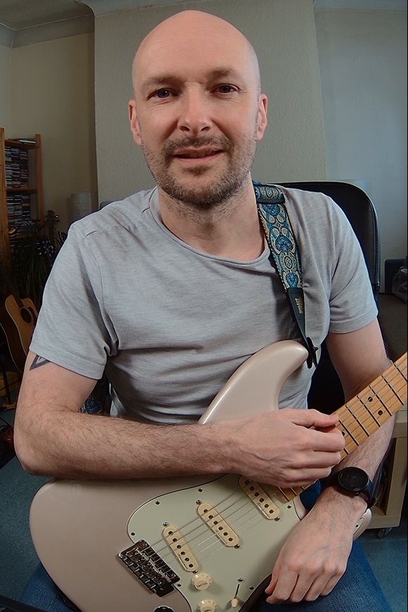 Chris Johnson - Guitarist, Coventry UK